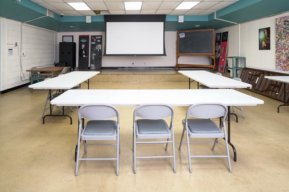 Light Street meeting room 3 tables screen