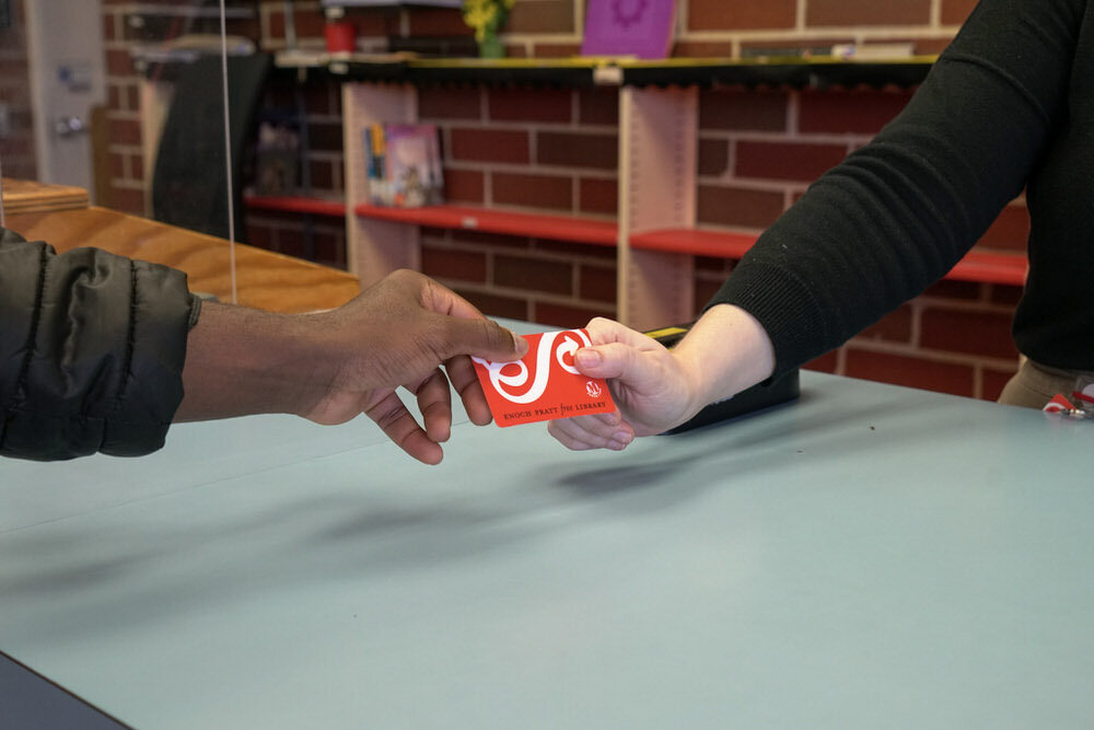 Library card handoff 238 DSC04607
