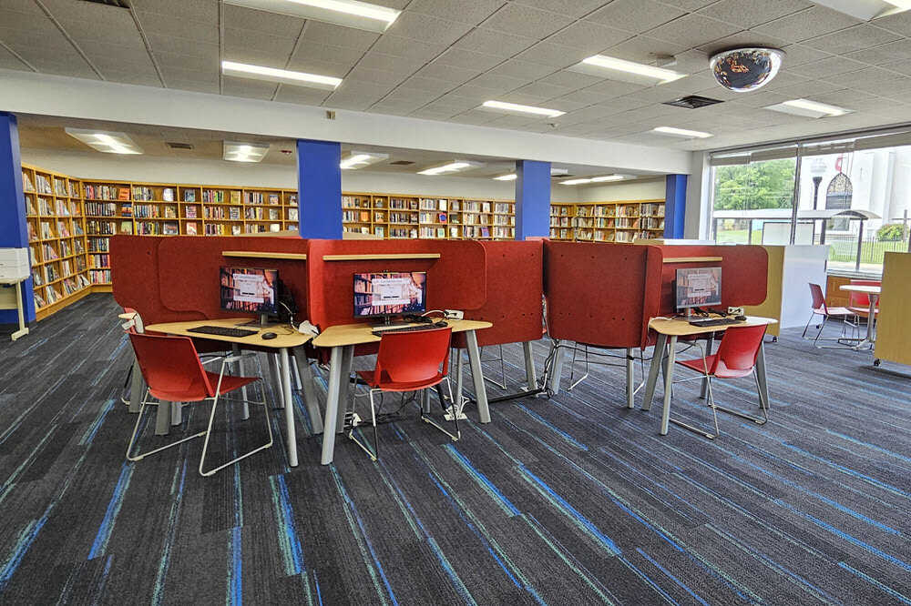 Walbrook - red computer seating